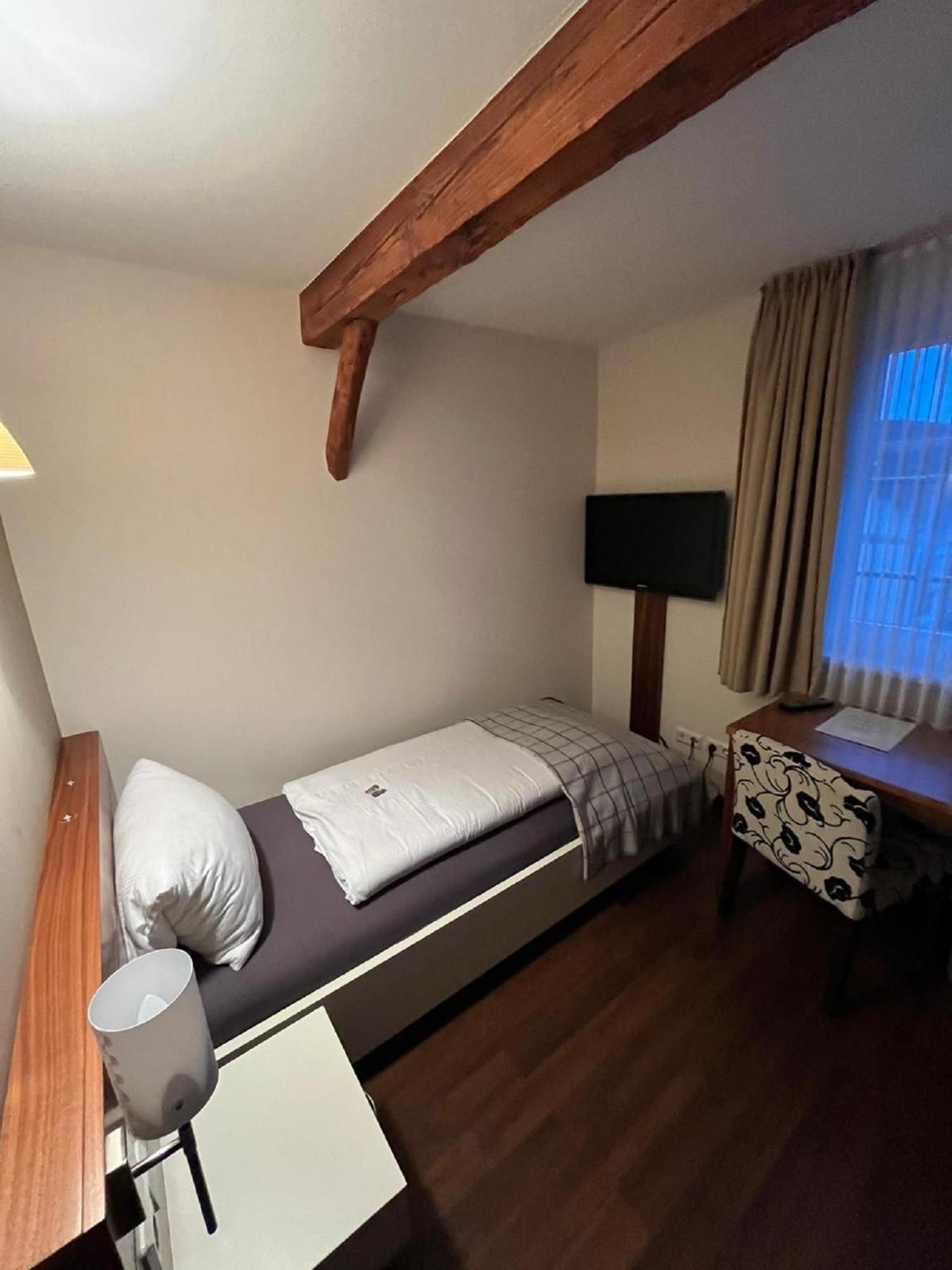 Gasthaus Lindenhof Hotel Much Ngoại thất bức ảnh