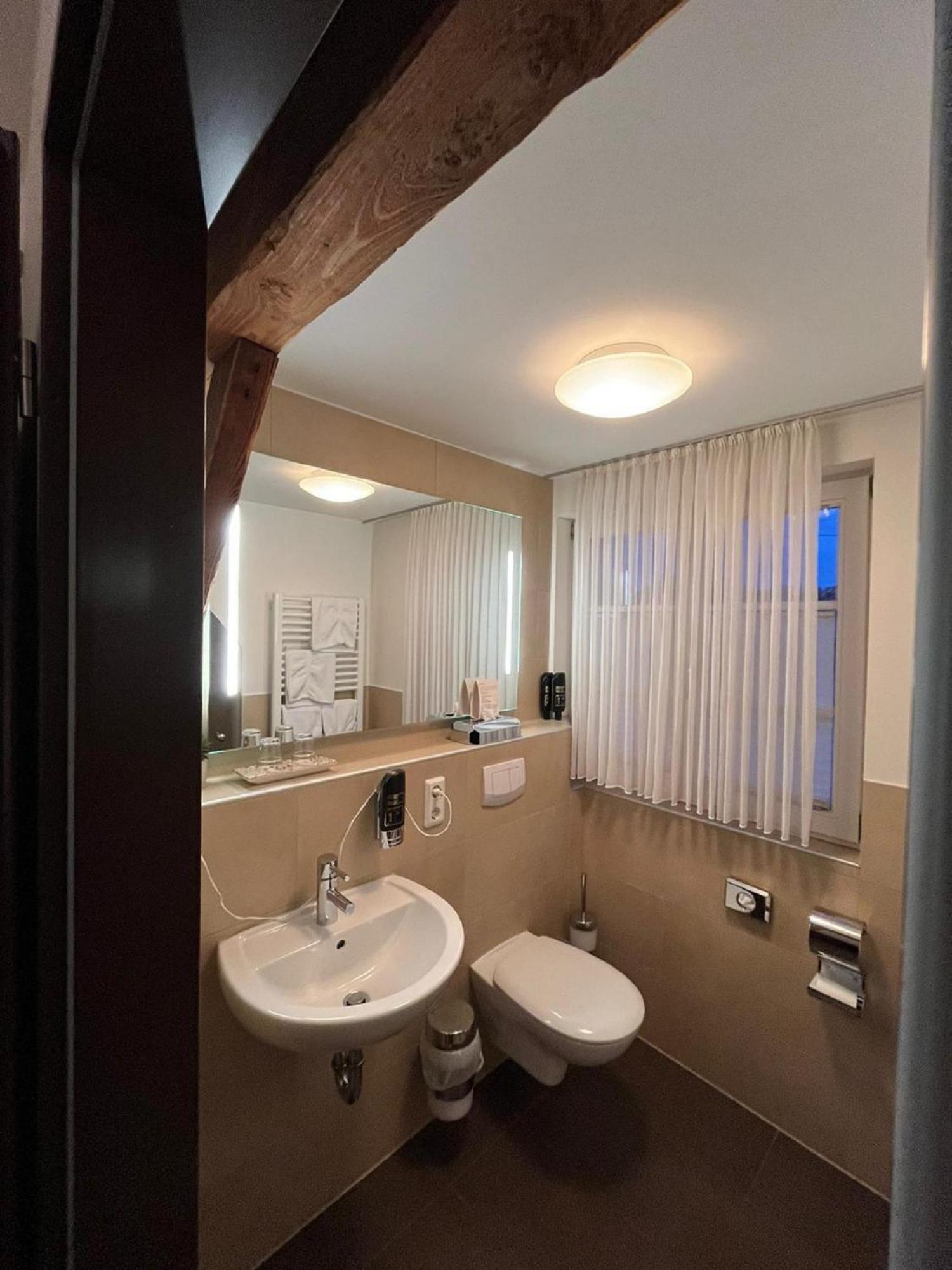 Gasthaus Lindenhof Hotel Much Ngoại thất bức ảnh