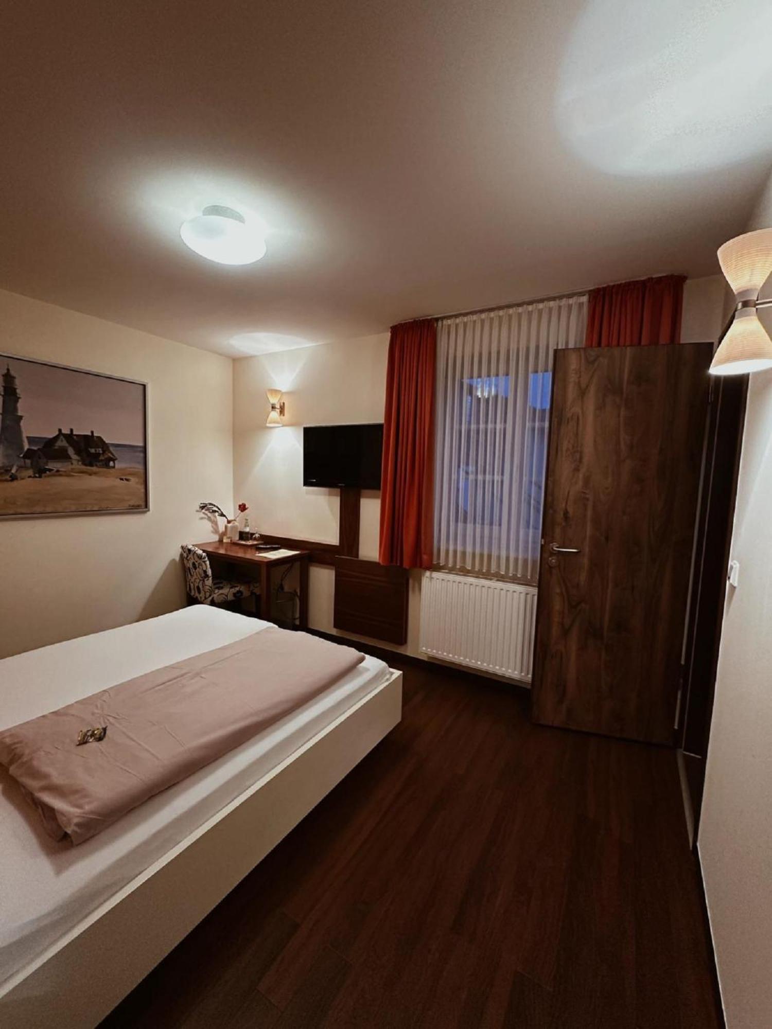 Gasthaus Lindenhof Hotel Much Ngoại thất bức ảnh